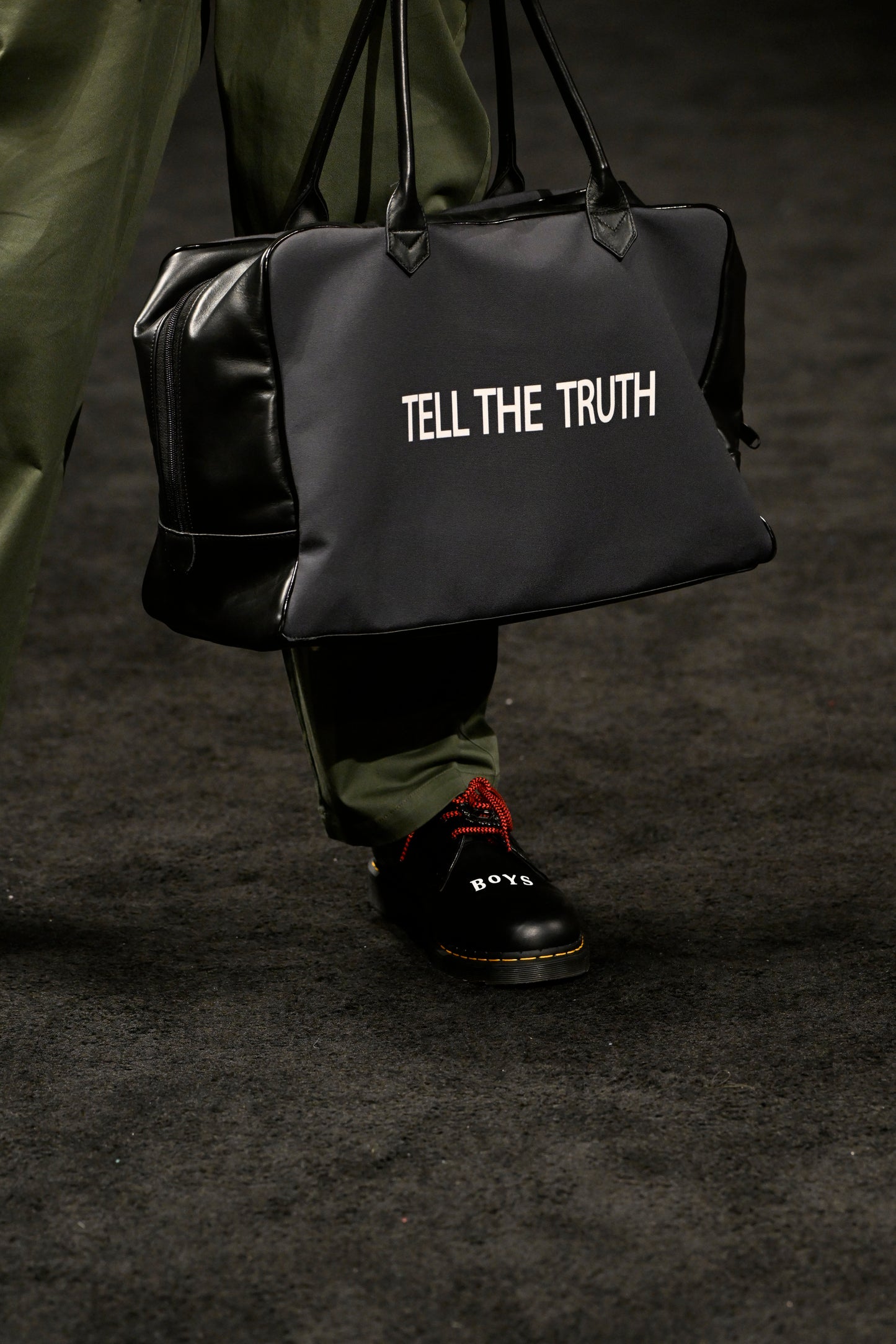 TELL THE TRUTH WEEKENDER BAG